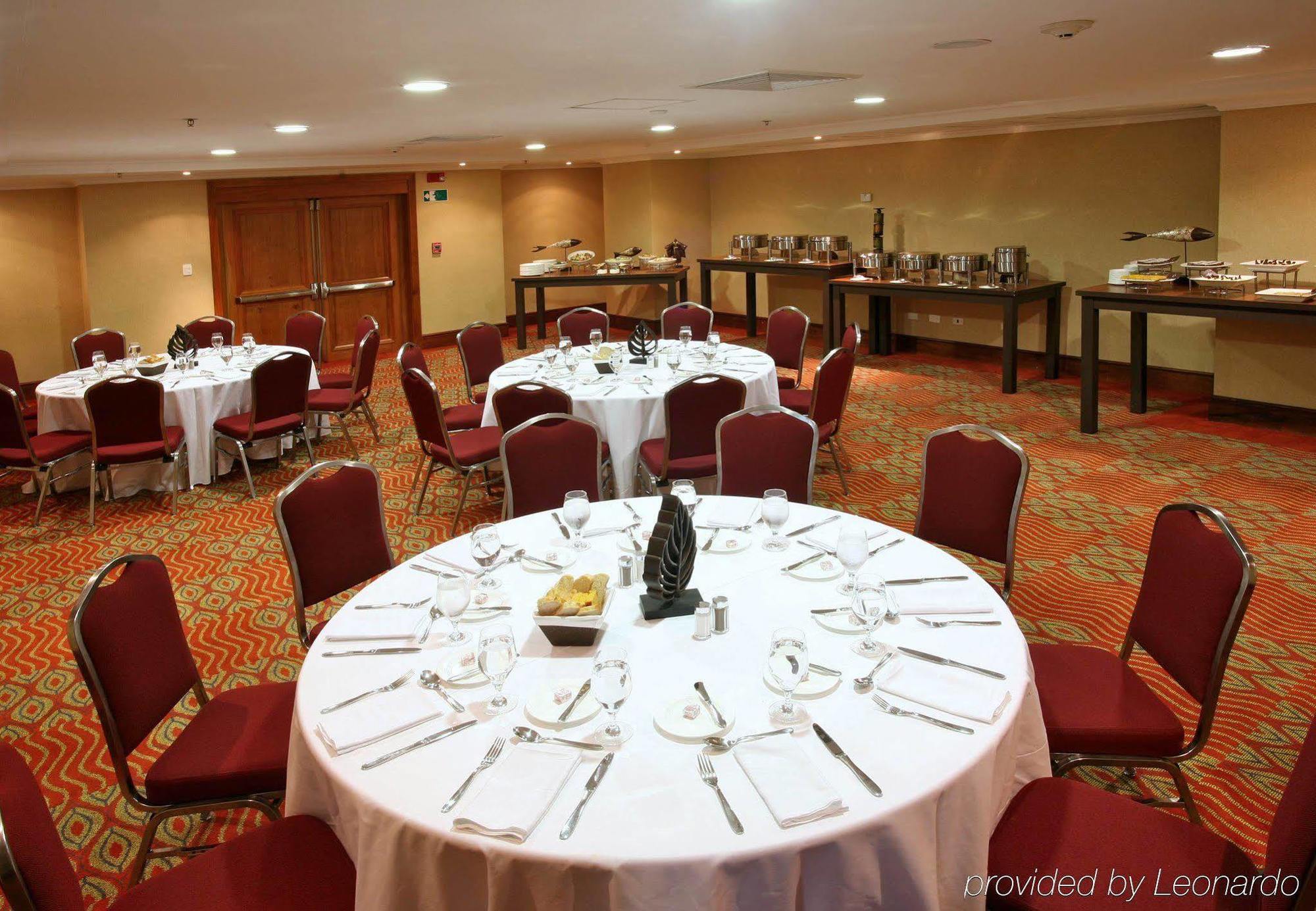 Marriott Venezuela Hotel Playa Grande Restaurant foto